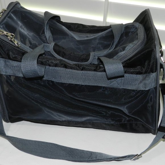 Good 2 Go travel/airline pet carrier with hand & shoulder straps, outer pockets - Picture 1 of 10